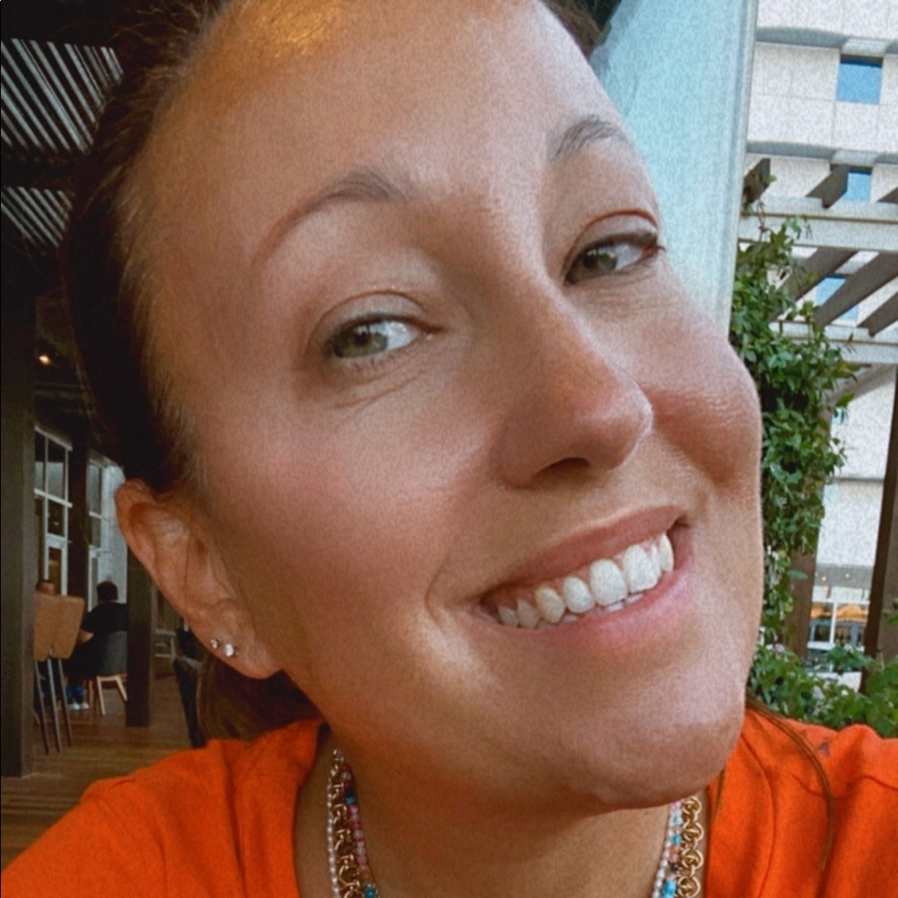 Meet your Posher, Christina